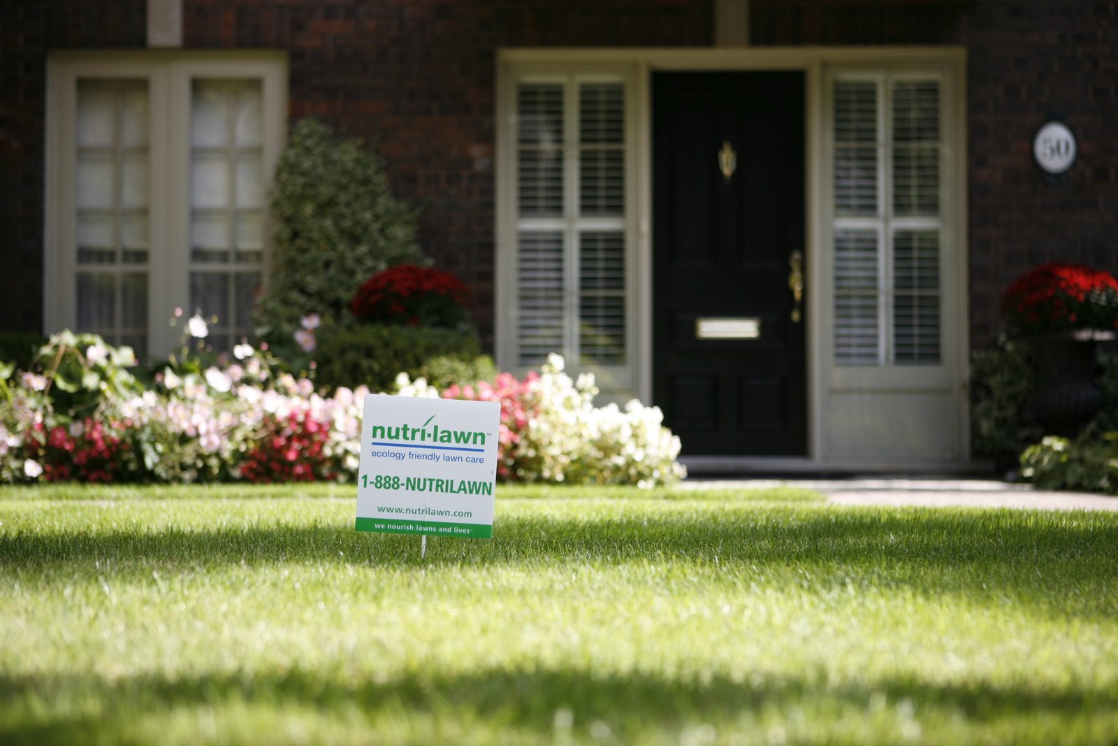 sign005.jpg